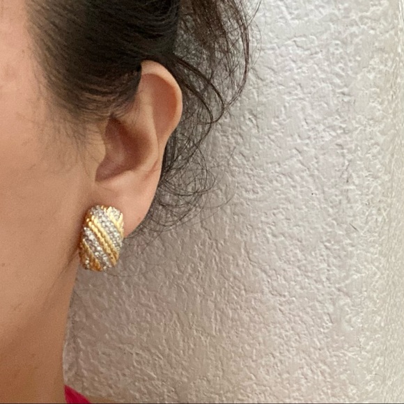 Twisted Goldtone Rope and Clear Stones Clip On Earrings - Picture 4 of 12